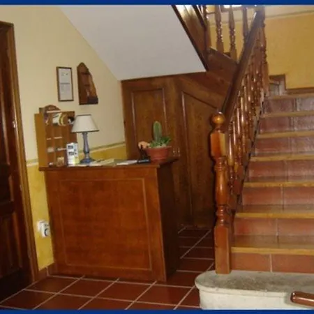 La Montanesa * Posada De Llanes