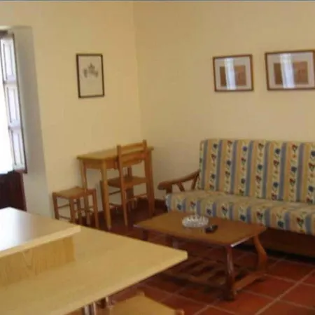 La Montanesa * Posada De Llanes