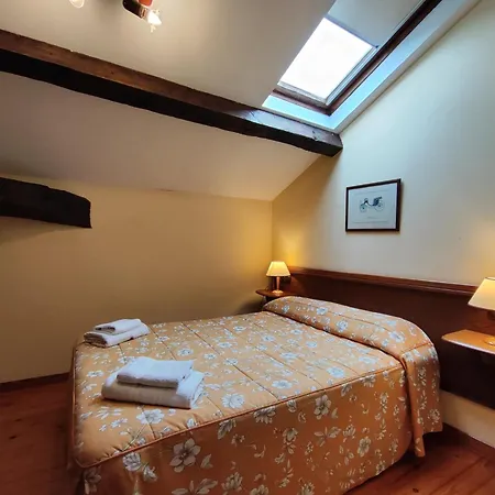 La Montanesa Posada De Llanes