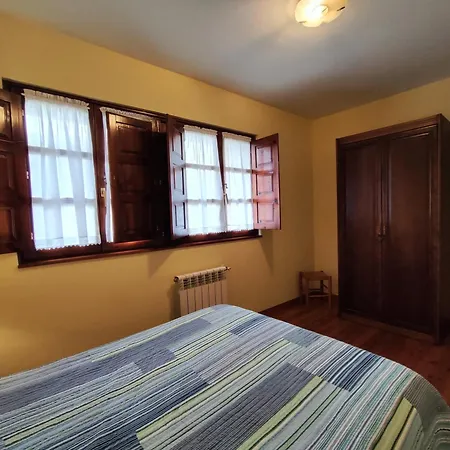 La Montanesa Apartment Posada De Llanes